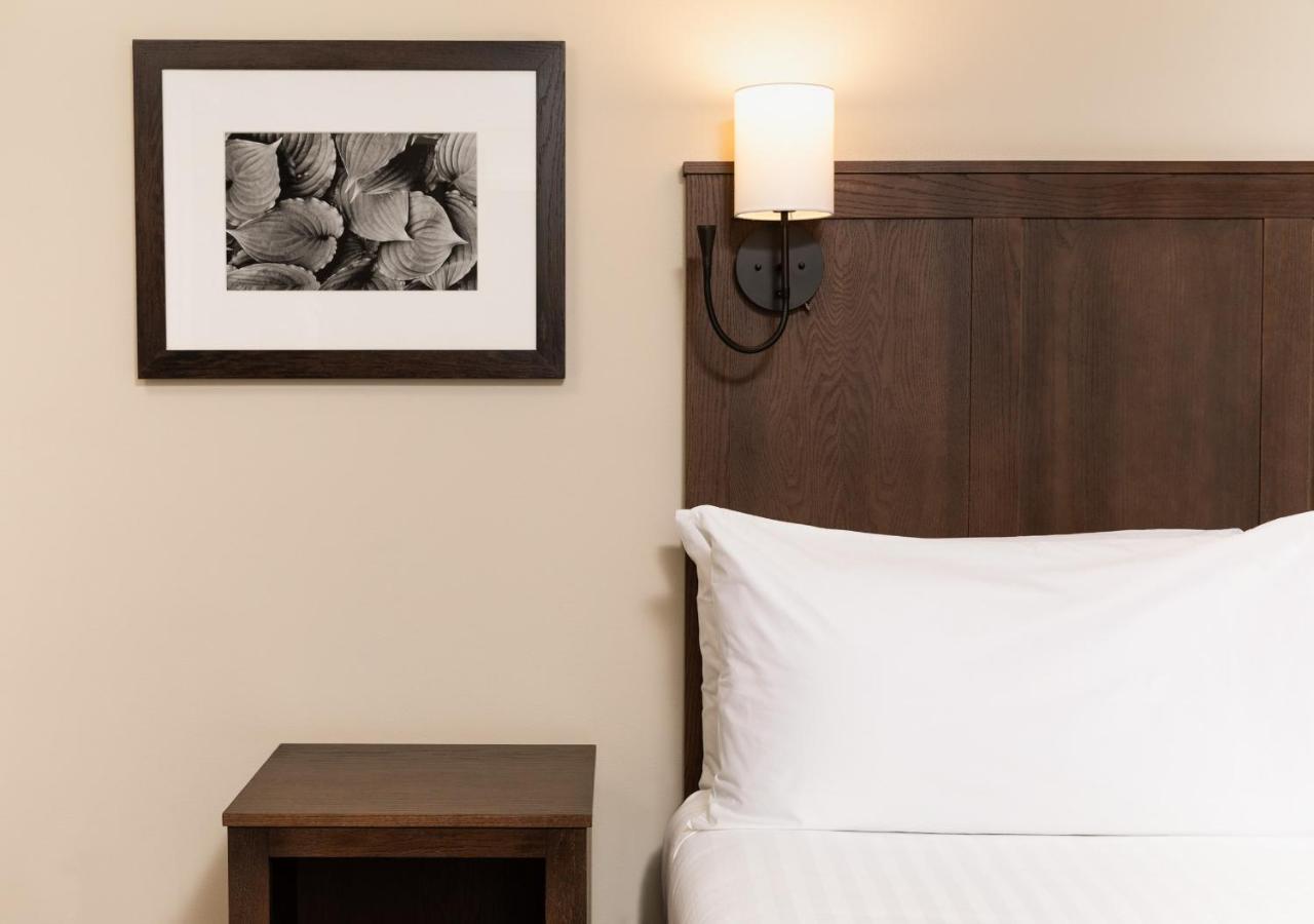 Kanuga Inn & Lodging Хендерсонвилл Экстерьер фото