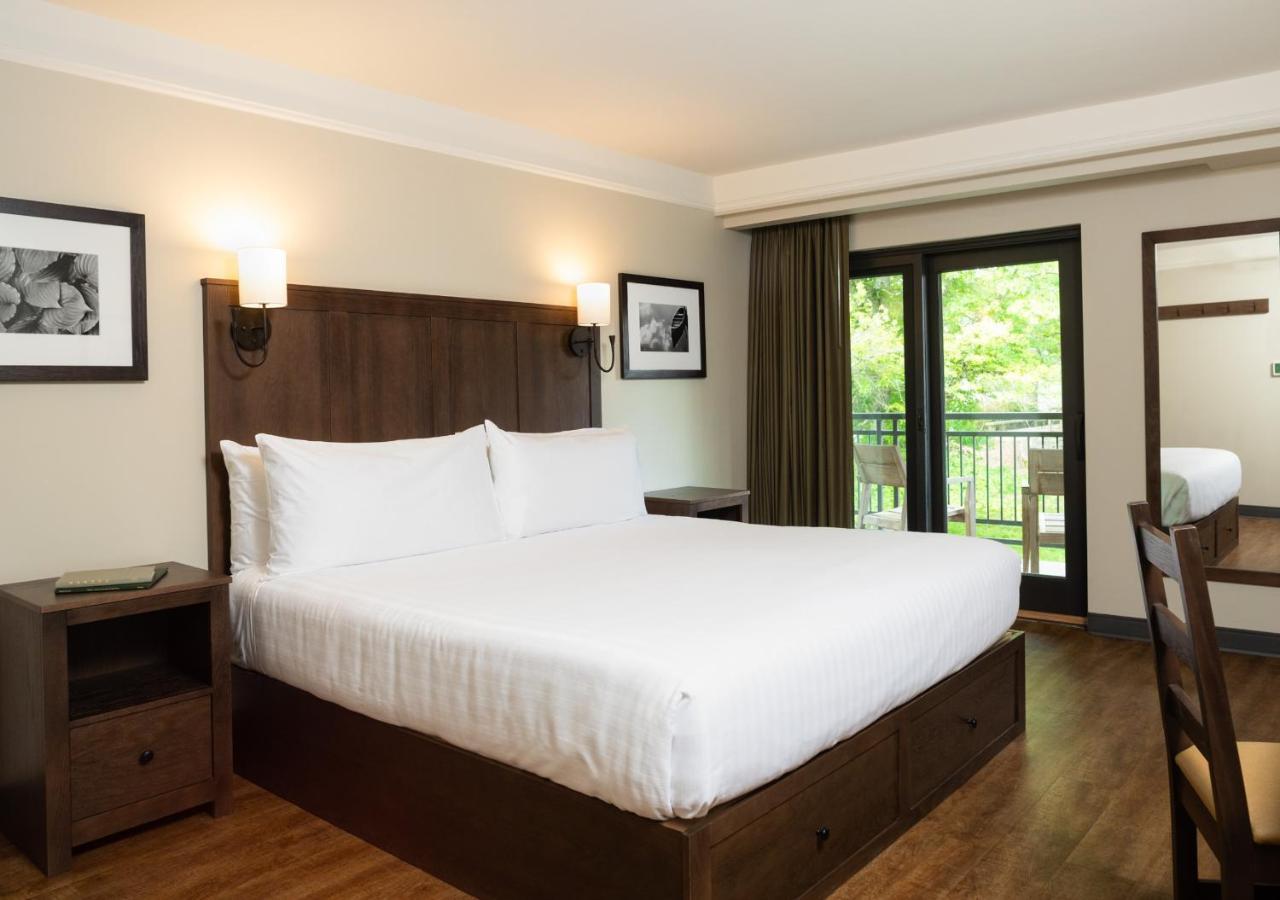 Kanuga Inn & Lodging Хендерсонвилл Экстерьер фото