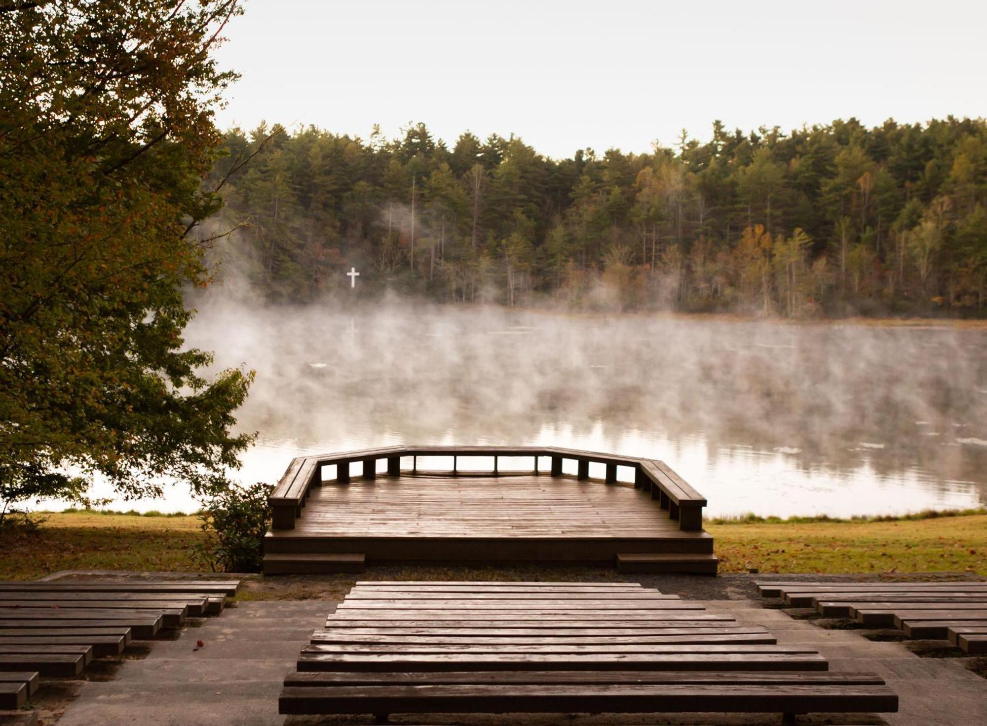 Kanuga Inn & Lodging Хендерсонвилл Экстерьер фото